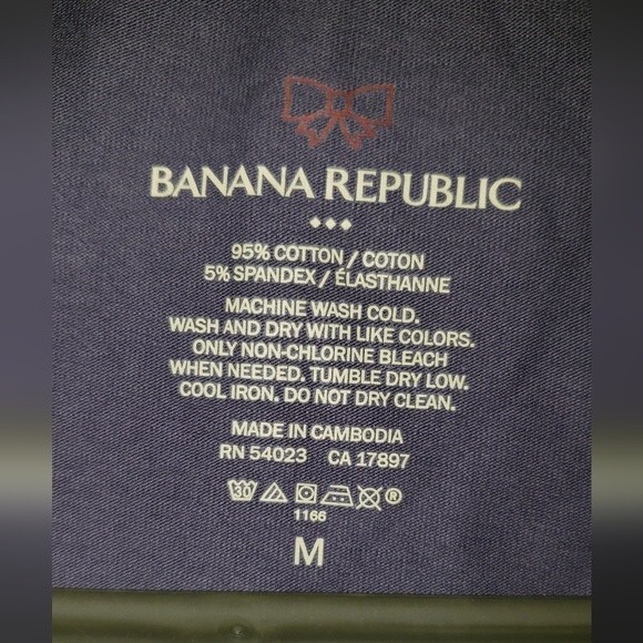 Ladies Banana Republic V-Neck T-shirt Size Medium, Color is Grey/Blue - Picture 3 of 3